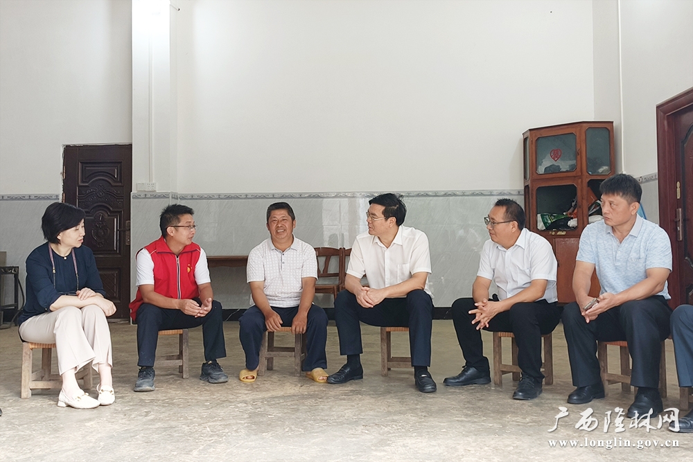 走访慰问帮扶联系户