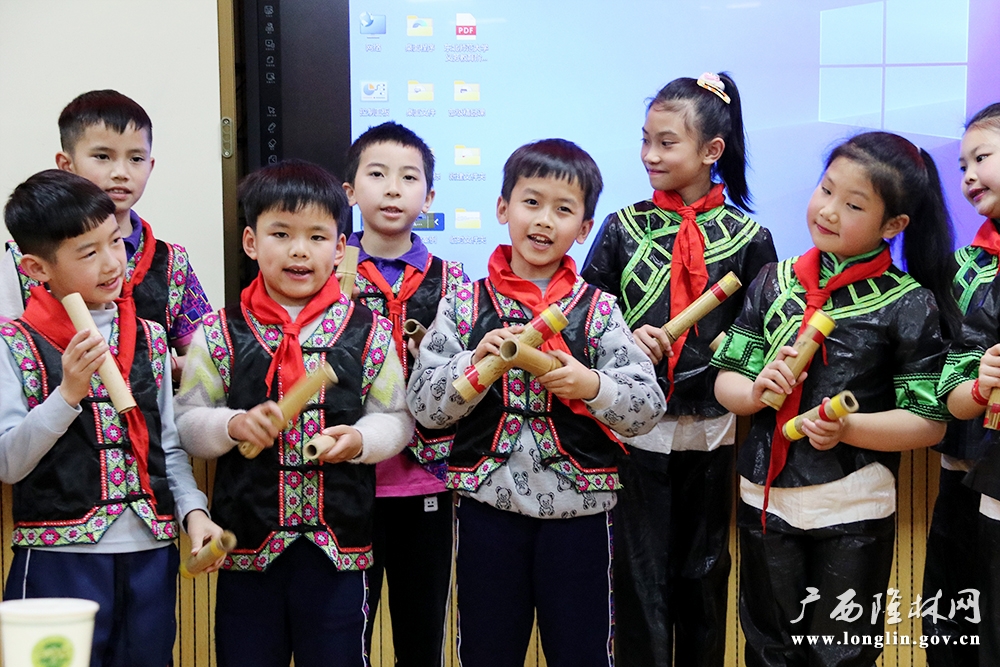 多民族联合演唱.jpg