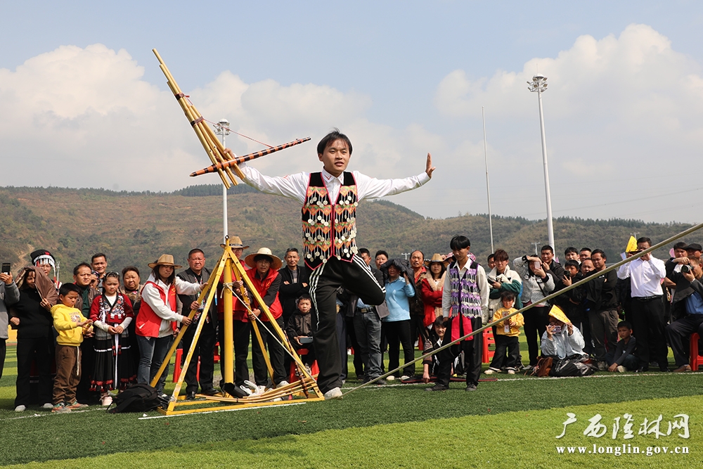 钢丝上的芦笙 钢丝上的芦笙