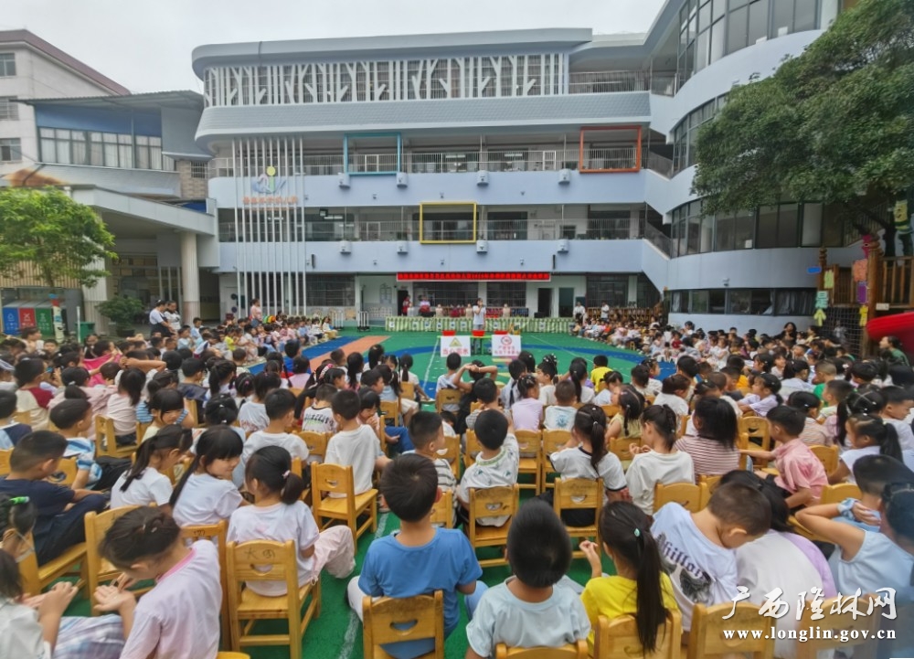 到学校开展防溺水专题讲座 到学校开展防溺水专题讲座